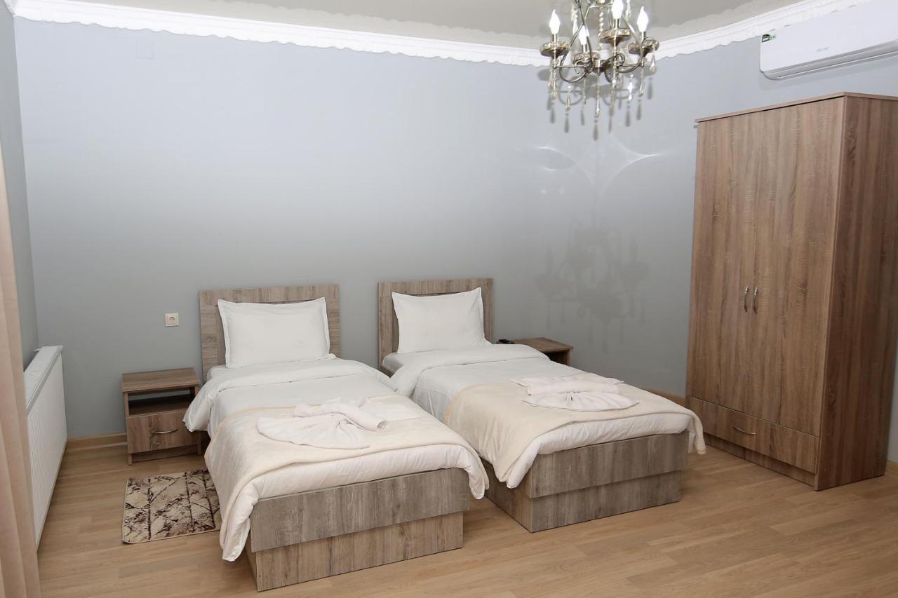 Hotel Shogi Зугдіді Екстер'єр фото