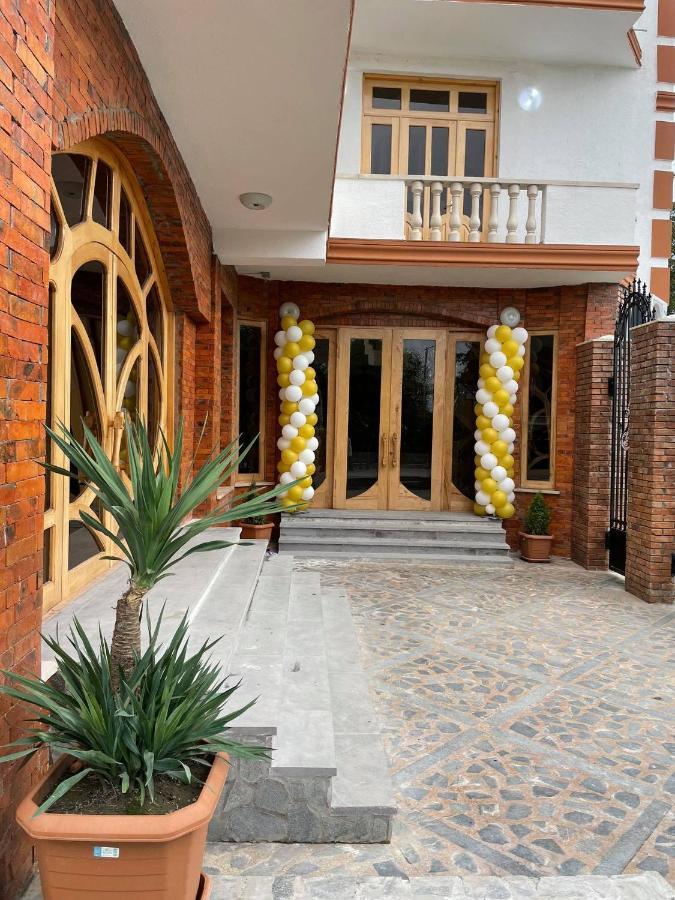 Hotel Shogi Зугдіді Екстер'єр фото